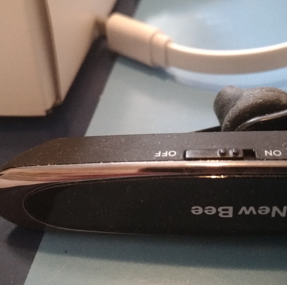 Bluetooth headset - Picture 3 of 3